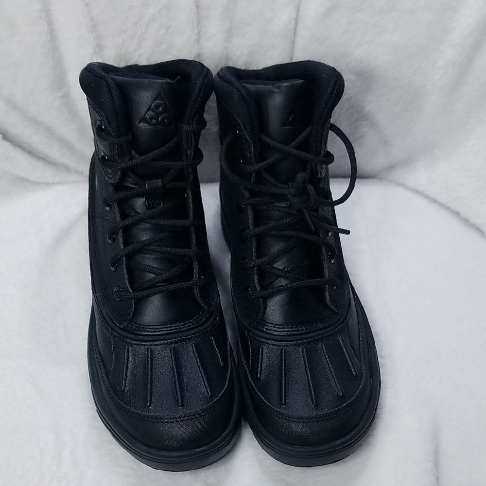 Nike ACG Men's Black Boots